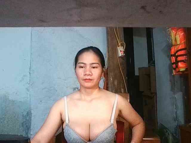 EllaShow93 webcam