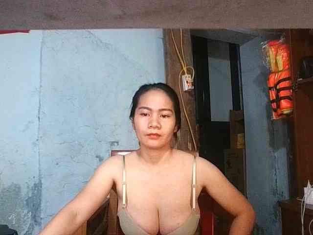 EllaShow93 webcam
