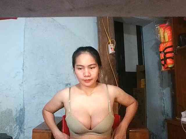 EllaShow93 webcam