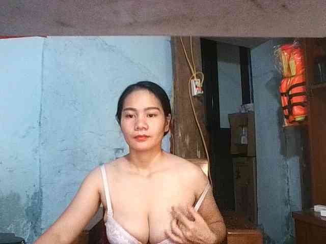 EllaShow93 webcam