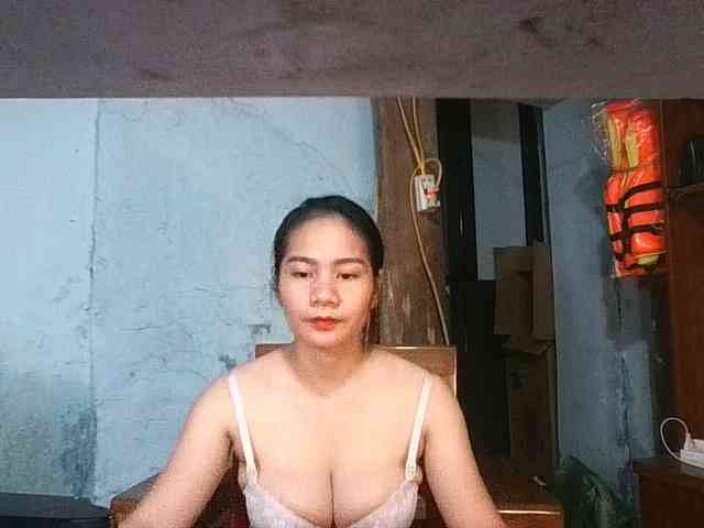 EllaShow93 webcam