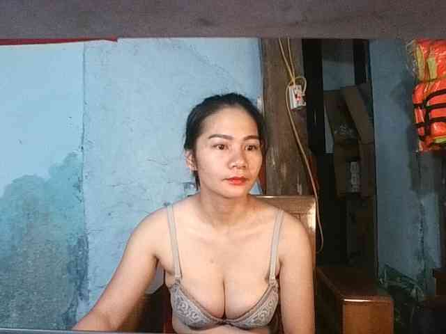 EllaShow93 webcam