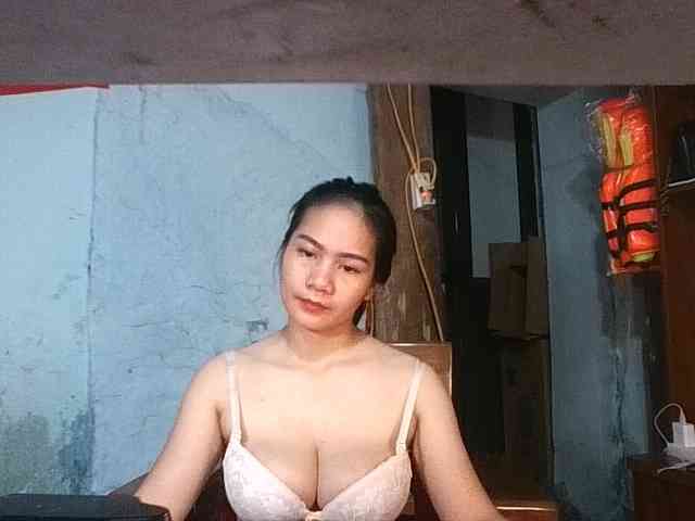 EllaShow93 webcam