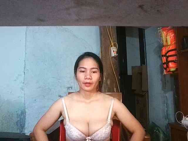 EllaShow93 webcam