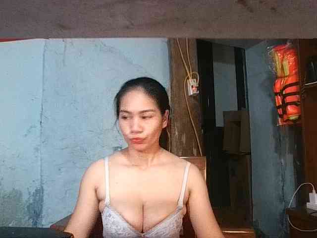 EllaShow93 webcam