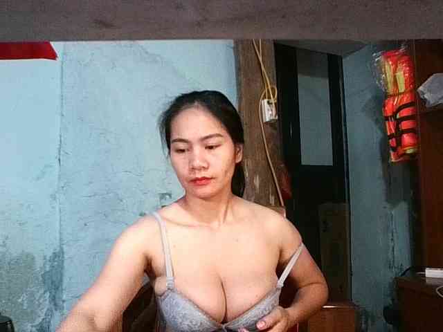 EllaShow93 webcam