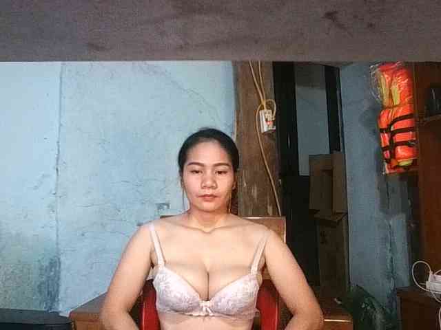 EllaShow93 webcam