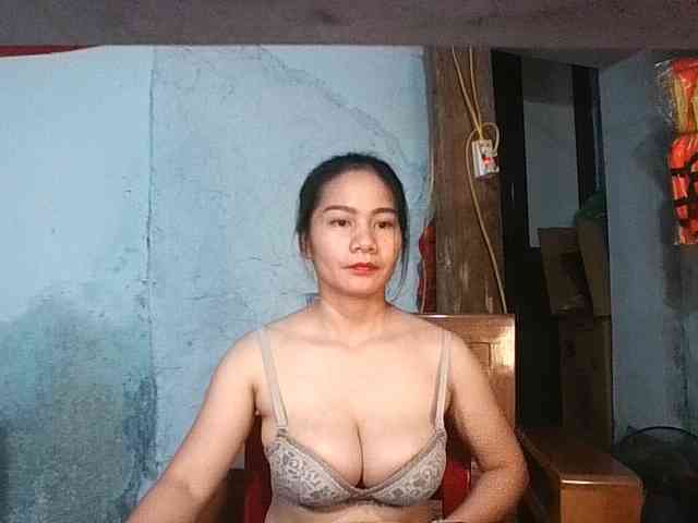 EllaShow93 webcam