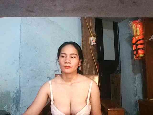 EllaShow93 webcam