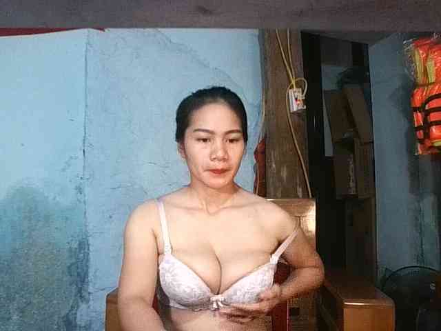 EllaShow93 webcam