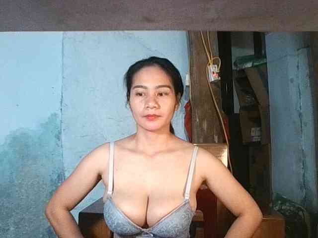 EllaShow93 webcam