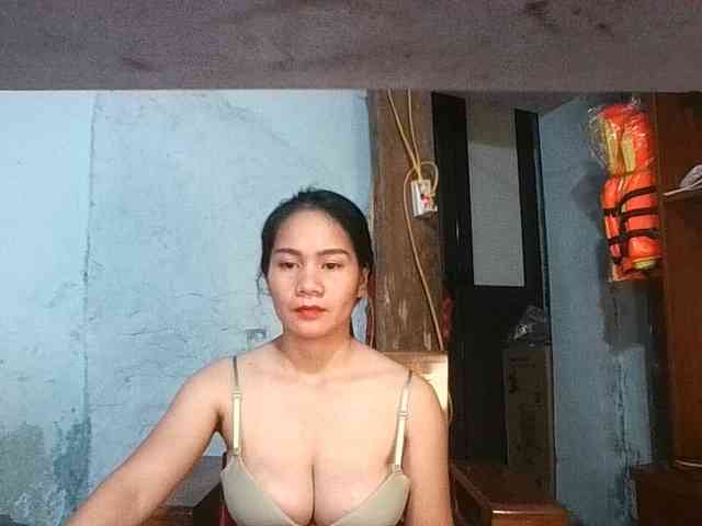 EllaShow93 webcam