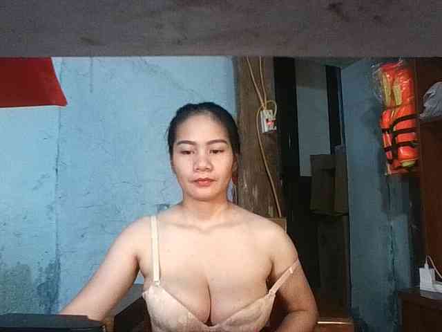 EllaShow93 webcam