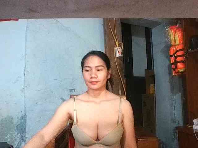 EllaShow93 webcam