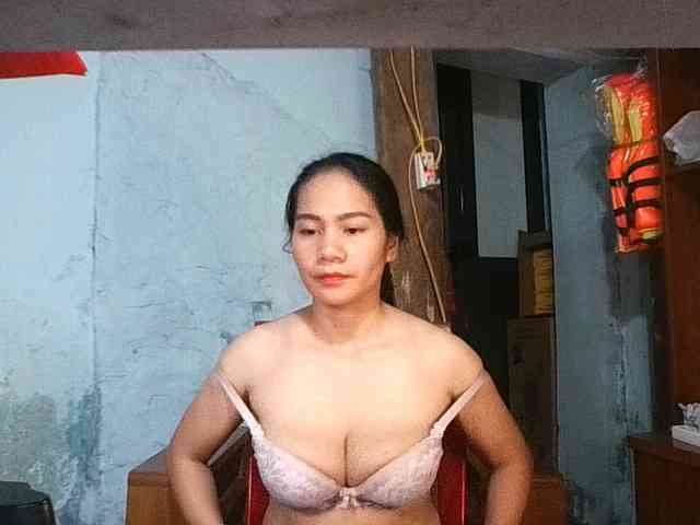 EllaShow93 webcam