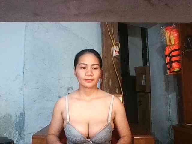 EllaShow93 webcam