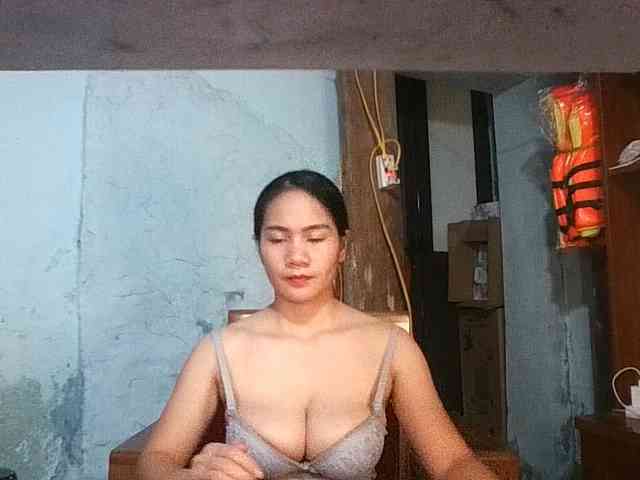 EllaShow93 webcam