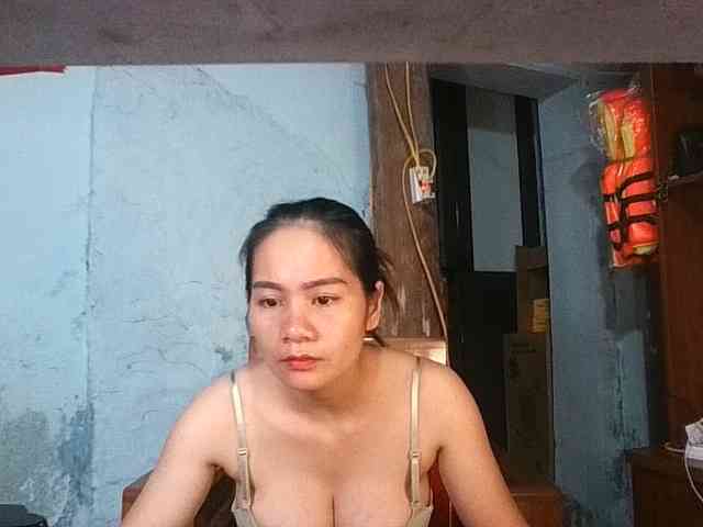 EllaShow93 webcam