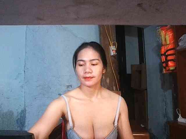 EllaShow93 webcam