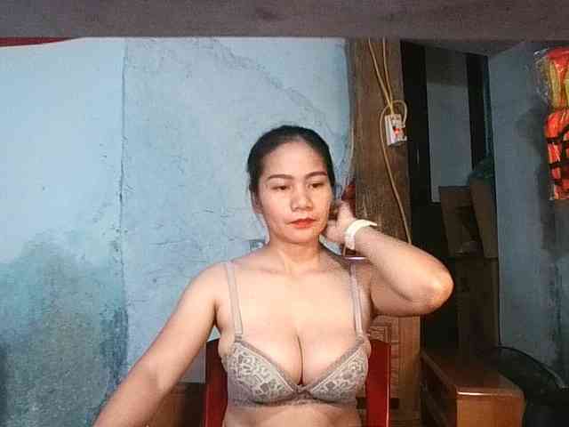 EllaShow93 webcam