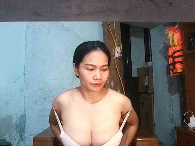 EllaShow93 webcam