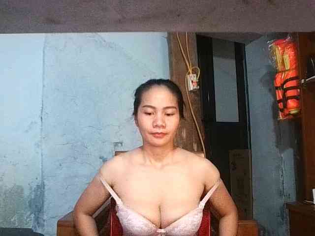 EllaShow93 webcam