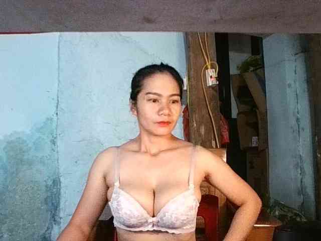 EllaShow93 webcam