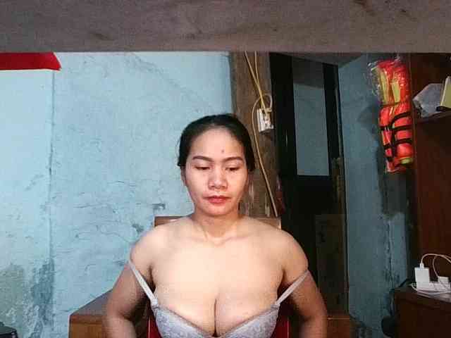 EllaShow93 webcam
