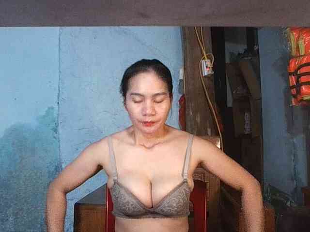 EllaShow93 webcam