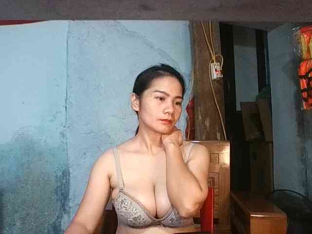 EllaShow93 webcam