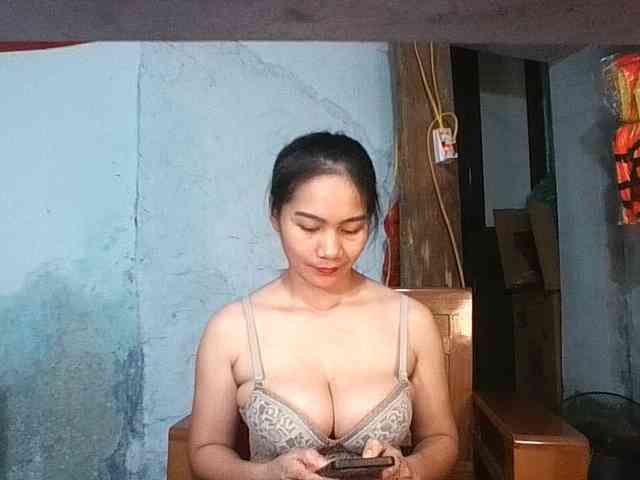 EllaShow93 webcam