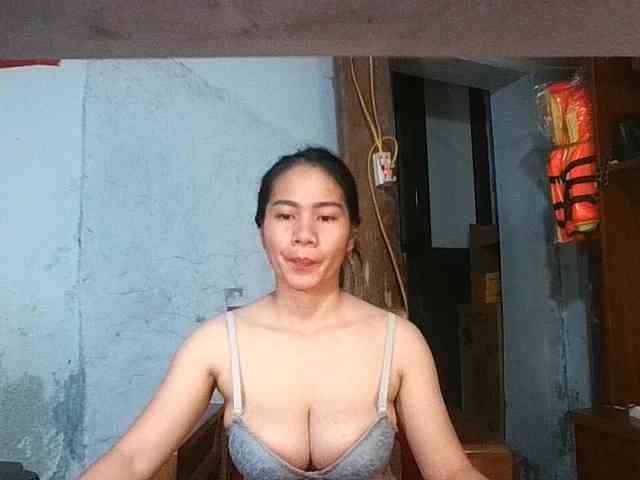 EllaShow93 webcam