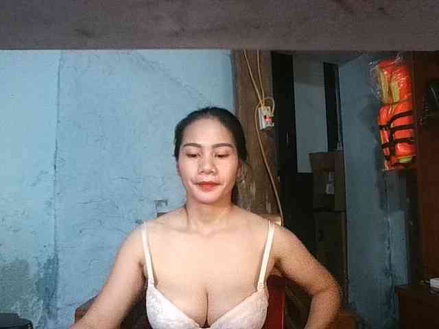 EllaShow93 webcam