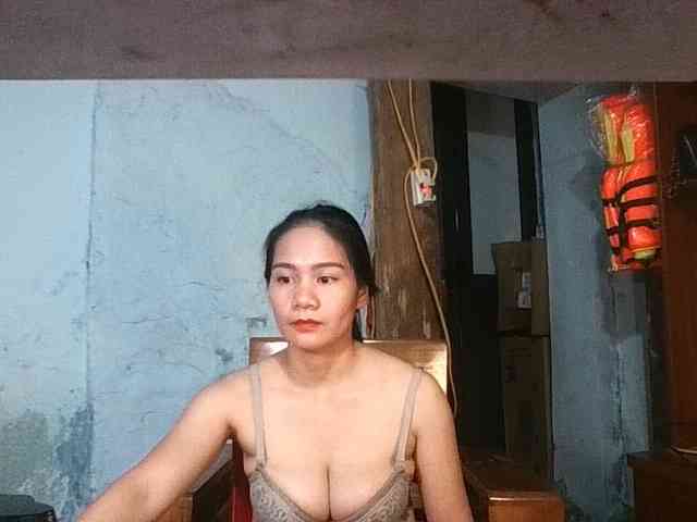 EllaShow93 webcam