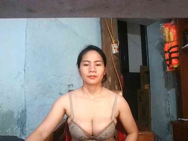 EllaShow93 webcam