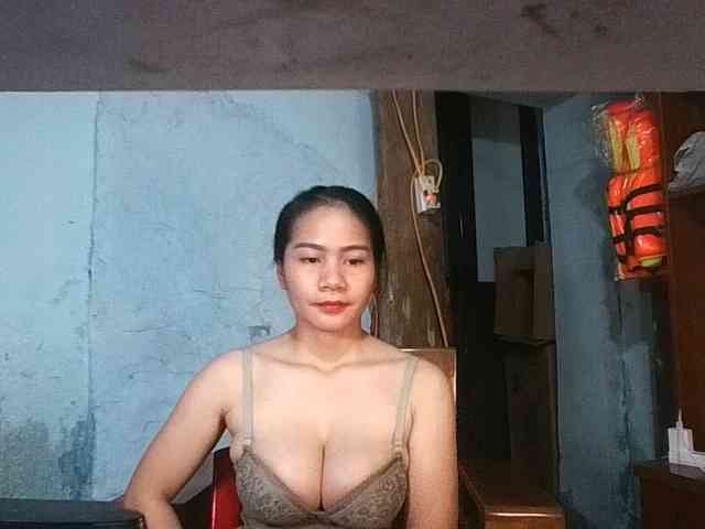 EllaShow93 webcam