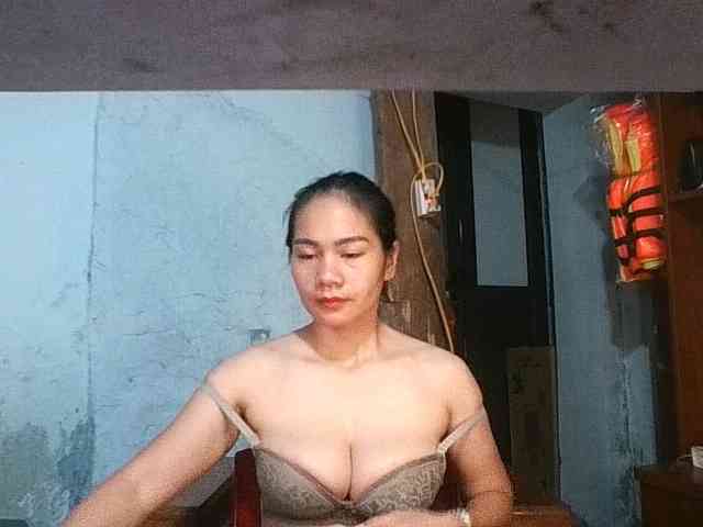EllaShow93 webcam