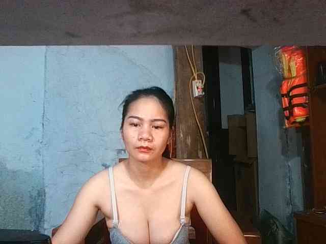 EllaShow93 webcam