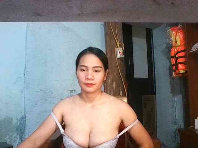 EllaShow93 webcam