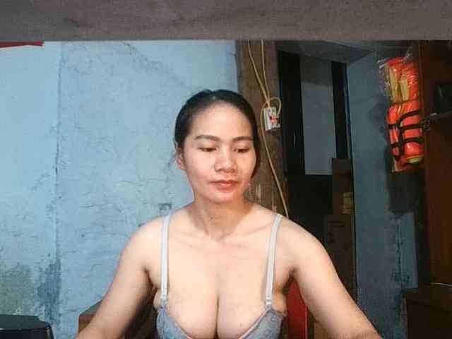 EllaShow93 webcam