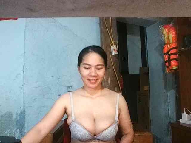 EllaShow93 webcam