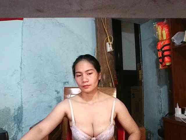 Bu model şu anda canlı. EllaShow93