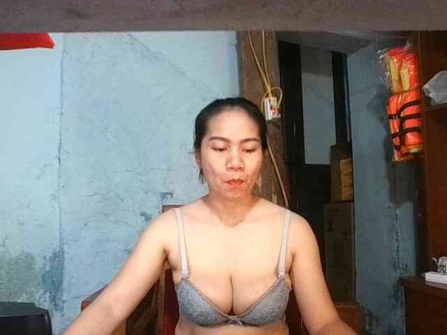 EllaShow93 webcam