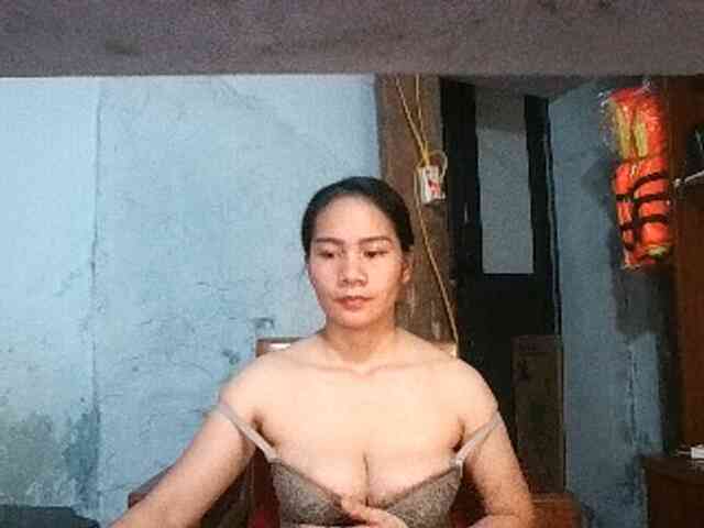 EllaShow93 webcam