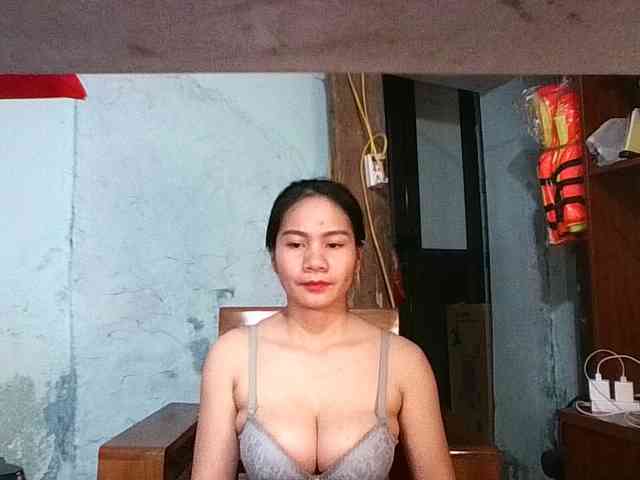 EllaShow93 webcam