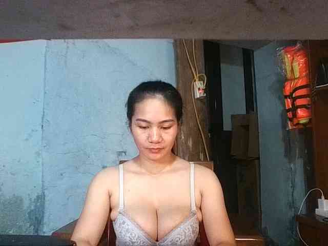 EllaShow93 webcam