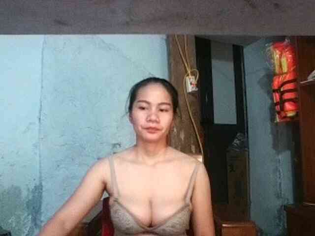 EllaShow93 webcam