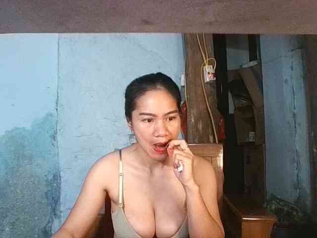 EllaShow93 webcam
