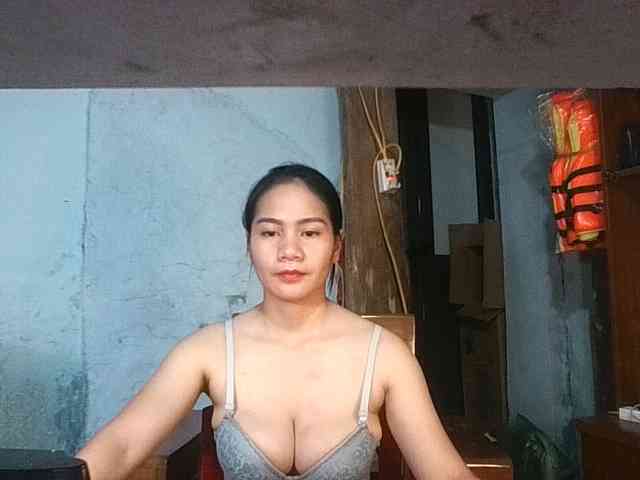 EllaShow93 webcam