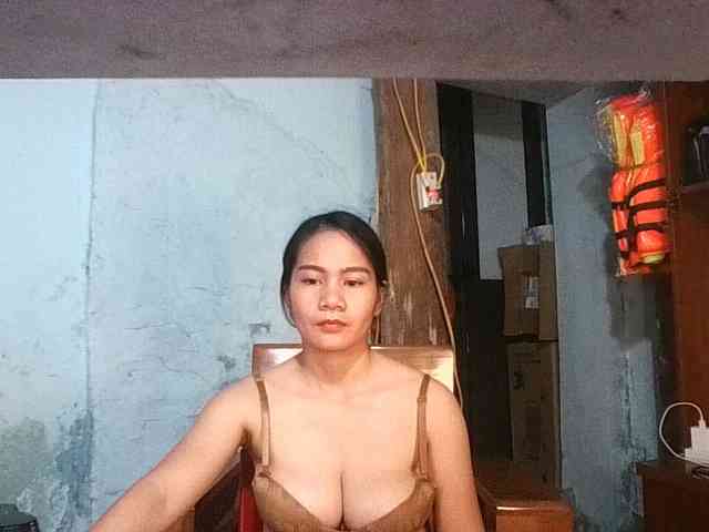 EllaShow93 webcam